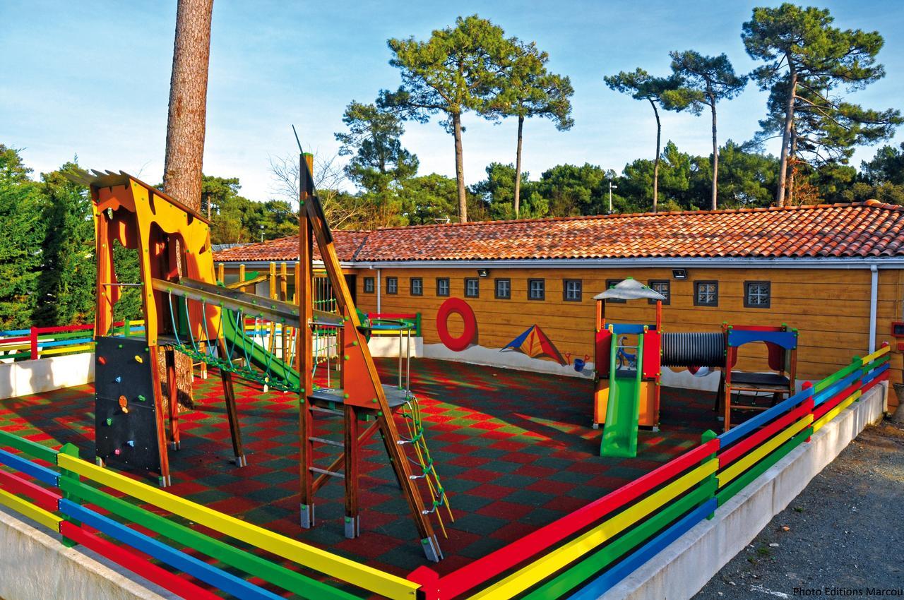 Hotel Camping Le Dauphin Saint-Georges-de-Didonne Exterior foto