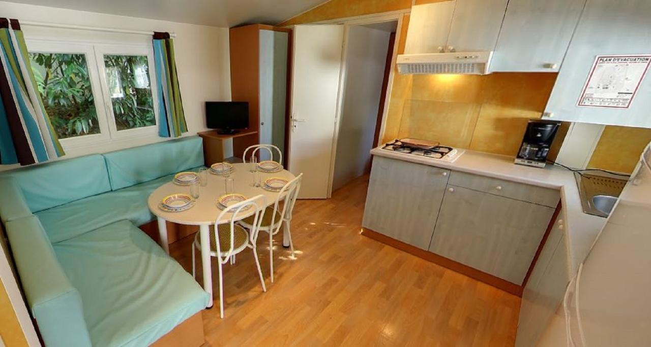 Hotel Camping Le Dauphin Saint-Georges-de-Didonne Exterior foto